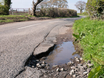 AA warns 2023 'could be worst year for potholes.' Image: Shutterstock.