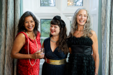 b.kinda sells pre-loved clothing mystery boxes with 100% of the sale going to end-of-life care.