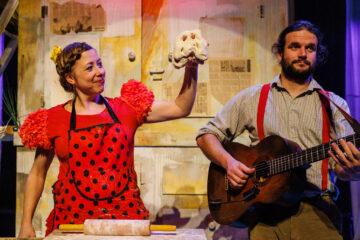 The Stuff and Nonsense Theatre Company are heading back to the Theatre Royal Plymouth with a contemporary adaptation of the classic story of The Little Red Hen. Image provided by TRP.