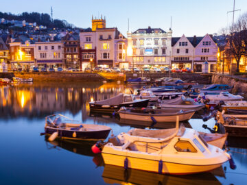 Dartmouth at dusk: A perfect view for a perfect evening. Image: Ian Woolcock / Shutterstock.