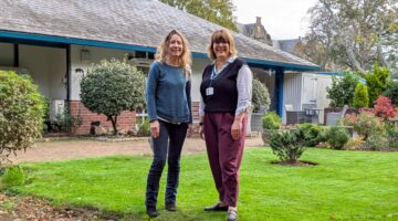 Steff Dennis from HCT with Sharon Ewart from Hospiscare. Image provided by In The Right Order.