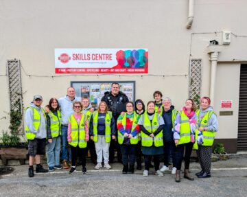 Insp. Harvey (centre) meets the Turning Heads group. Alan Tilley is third from the left. Image: D&C Police.
